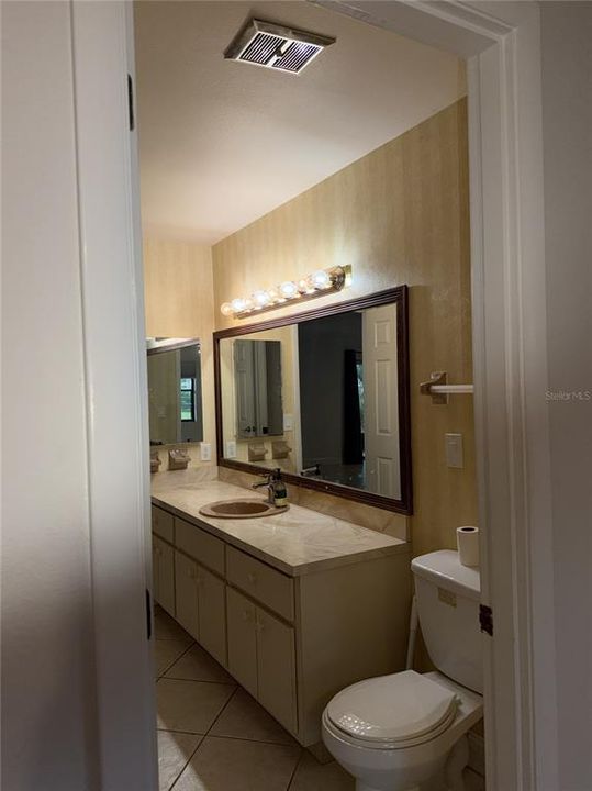 For Rent: $1,995 (2 beds, 2 baths, 1777 Square Feet)