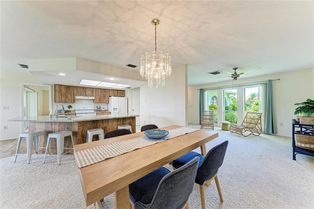 For Sale: $375,000 (3 beds, 2 baths, 1838 Square Feet)