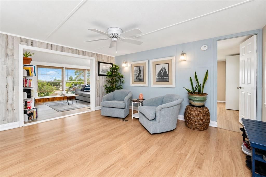 Activo con contrato: $134,900 (2 camas, 2 baños, 1042 Pies cuadrados)
