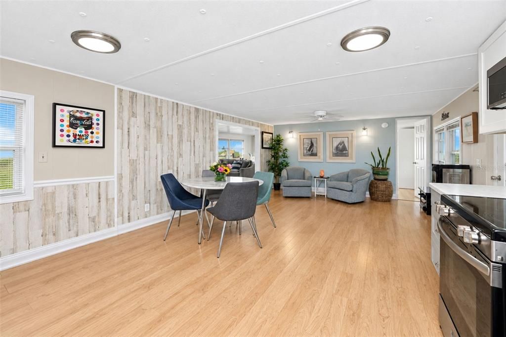 Activo con contrato: $134,900 (2 camas, 2 baños, 1042 Pies cuadrados)