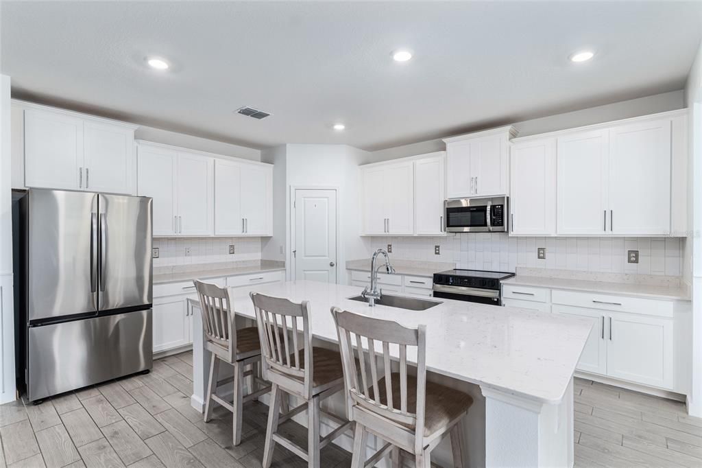 Active With Contract: $370,000 (4 beds, 3 baths, 2693 Square Feet)