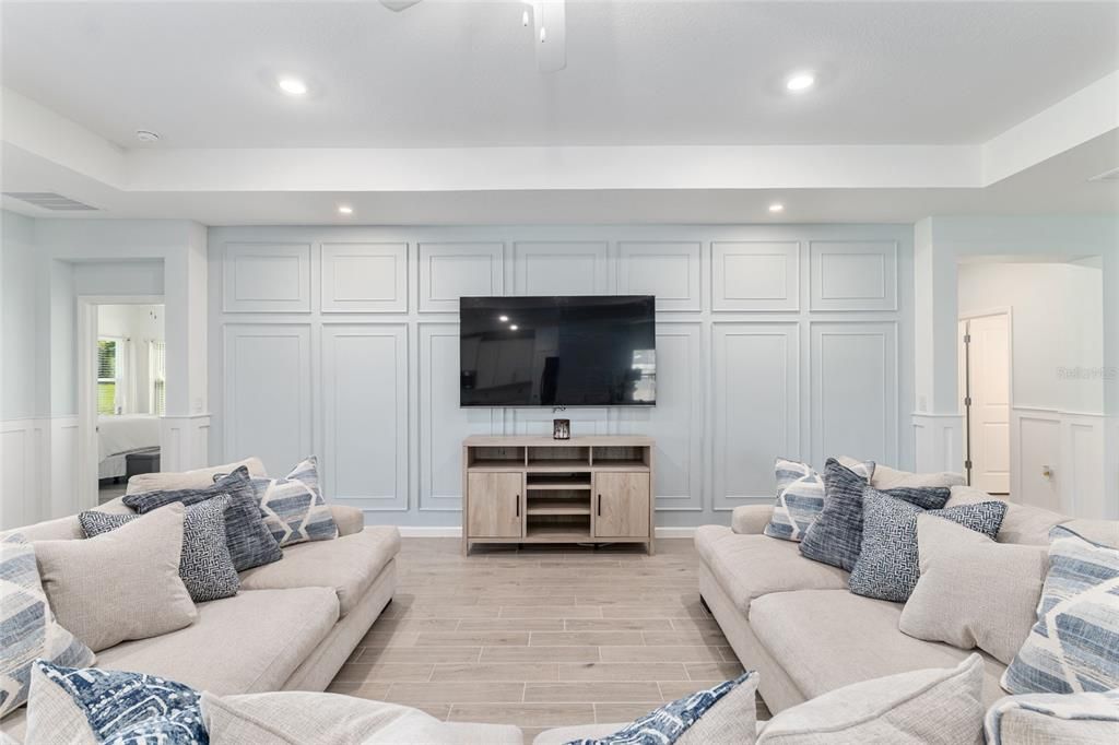 Active With Contract: $370,000 (4 beds, 3 baths, 2693 Square Feet)