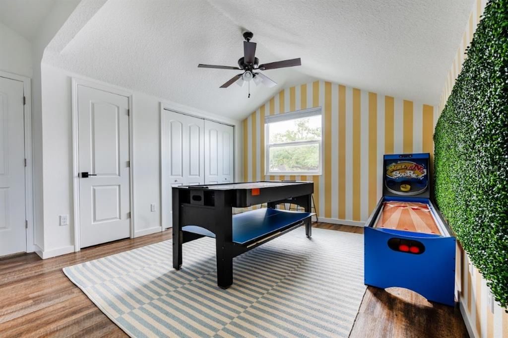 For Sale: $725,000 (4 beds, 2 baths, 1910 Square Feet)