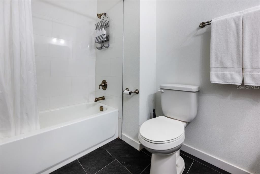 For Sale: $725,000 (4 beds, 2 baths, 1910 Square Feet)