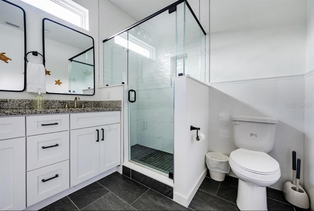 For Sale: $725,000 (4 beds, 2 baths, 1910 Square Feet)