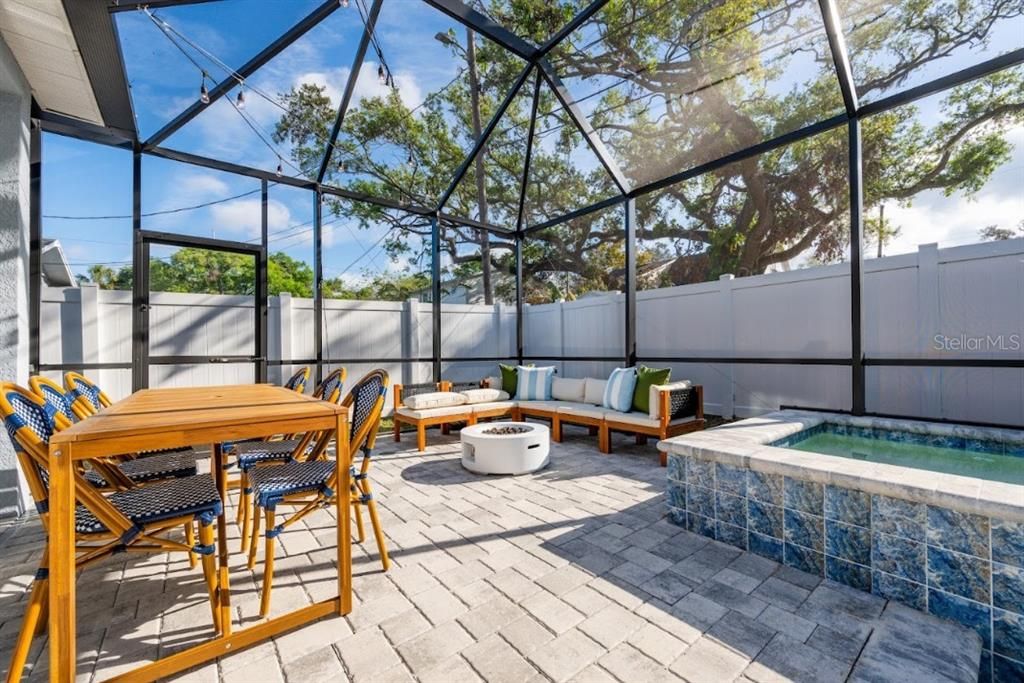 For Sale: $725,000 (4 beds, 2 baths, 1910 Square Feet)