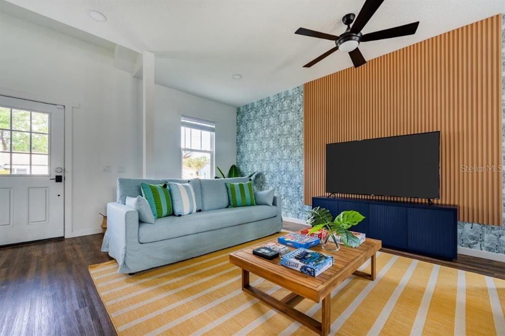 For Sale: $725,000 (4 beds, 2 baths, 1910 Square Feet)