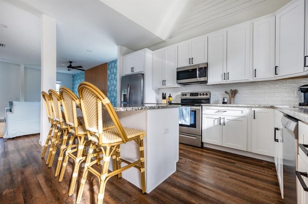 For Sale: $725,000 (4 beds, 2 baths, 1910 Square Feet)