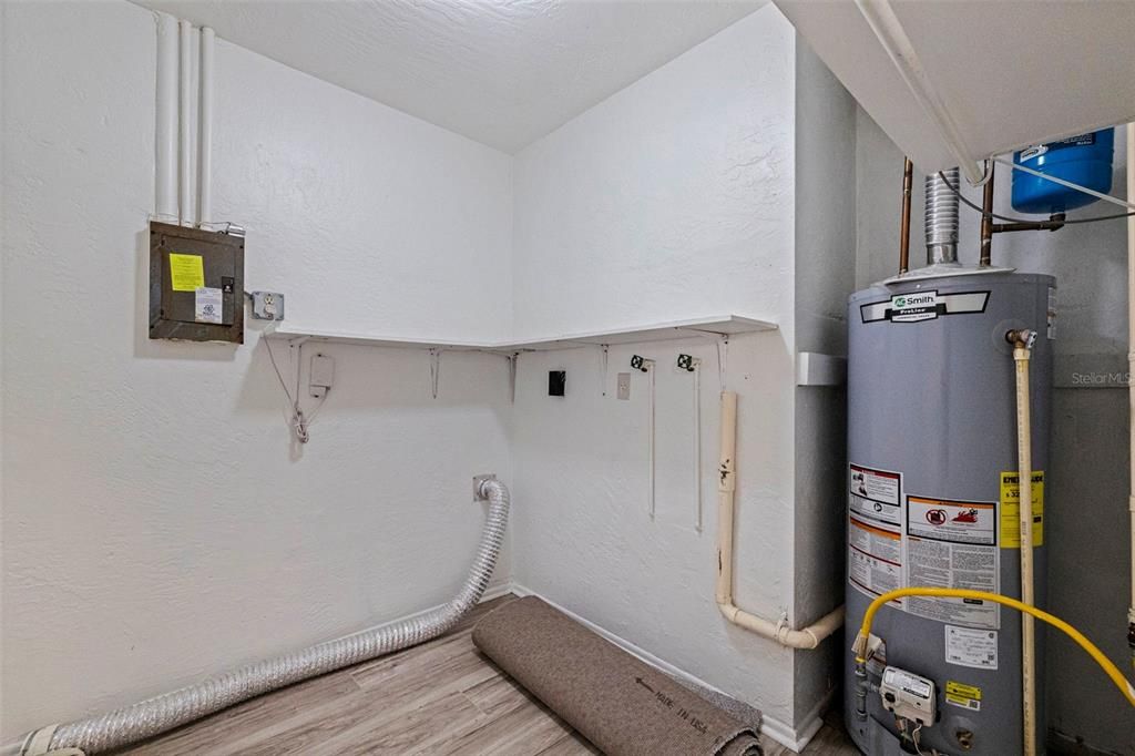 На продажу: $375,000 (3 спален, 1 ванн, 1180 Квадратных фут)