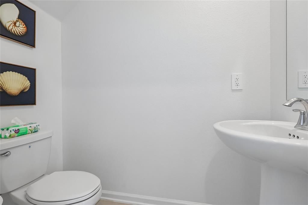 En Venta: $375,000 (4 camas, 2 baños, 1879 Pies cuadrados)