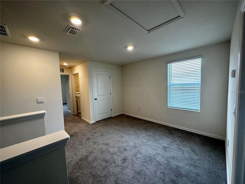 For Rent: $2,350 (4 beds, 2 baths, 2238 Square Feet)