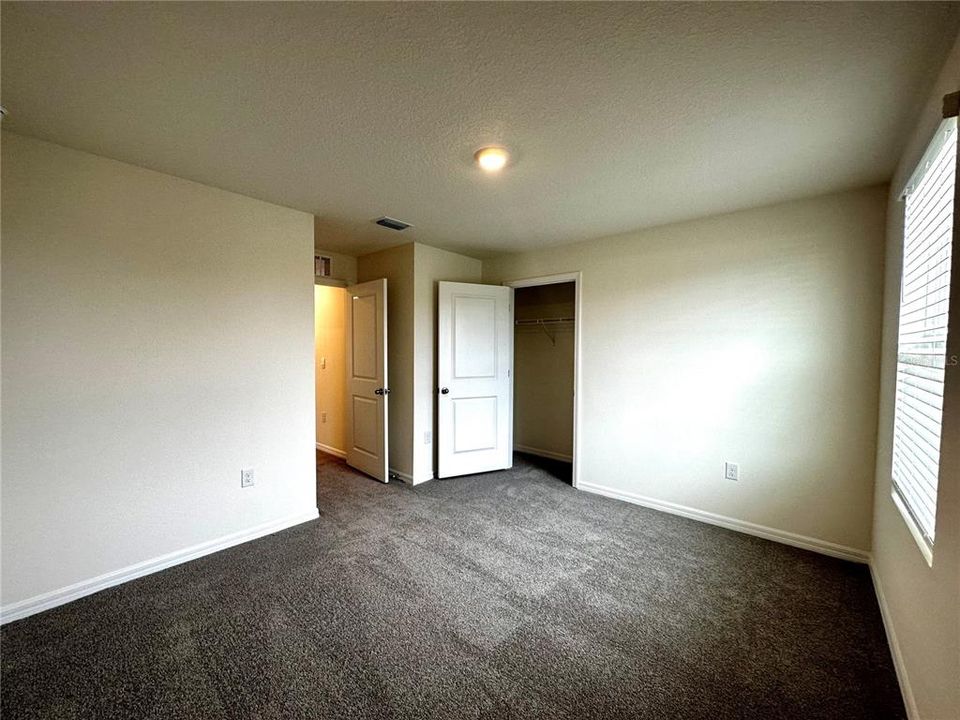 For Rent: $2,350 (4 beds, 2 baths, 2238 Square Feet)