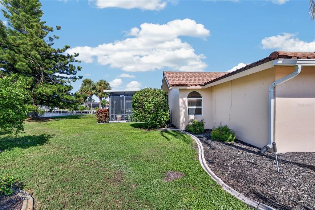 For Sale: $850,000 (3 beds, 2 baths, 2980 Square Feet)