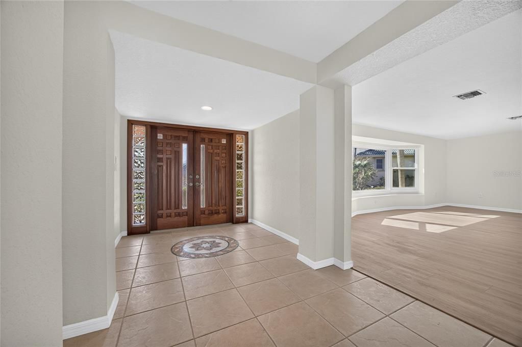 For Sale: $850,000 (3 beds, 2 baths, 2980 Square Feet)