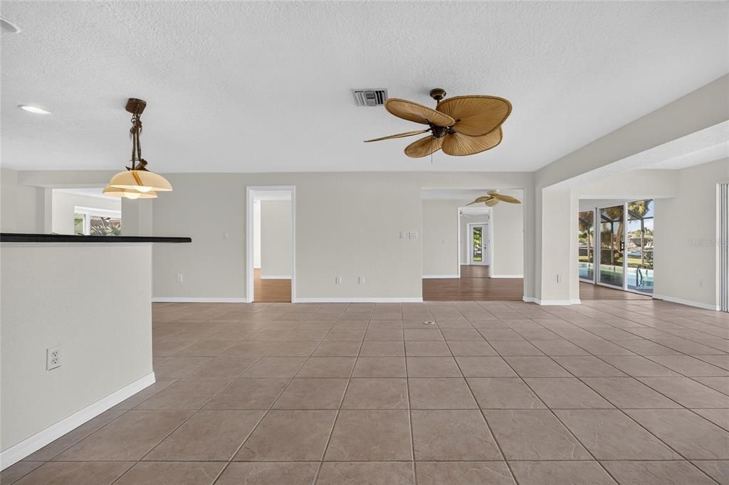 For Sale: $850,000 (3 beds, 2 baths, 2980 Square Feet)