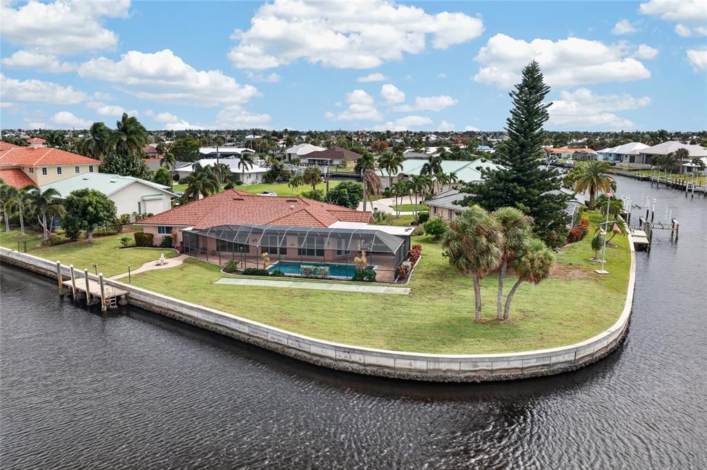 For Sale: $850,000 (3 beds, 2 baths, 2980 Square Feet)