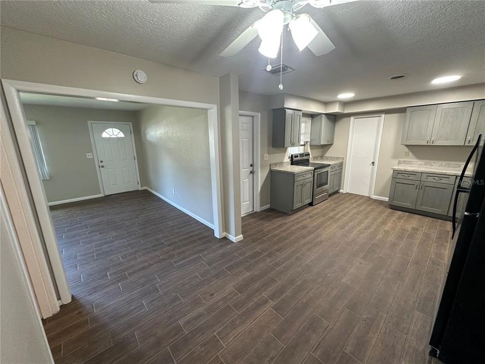 En Renta: $1,995 (3 camas, 2 baños, 1684 Pies cuadrados)