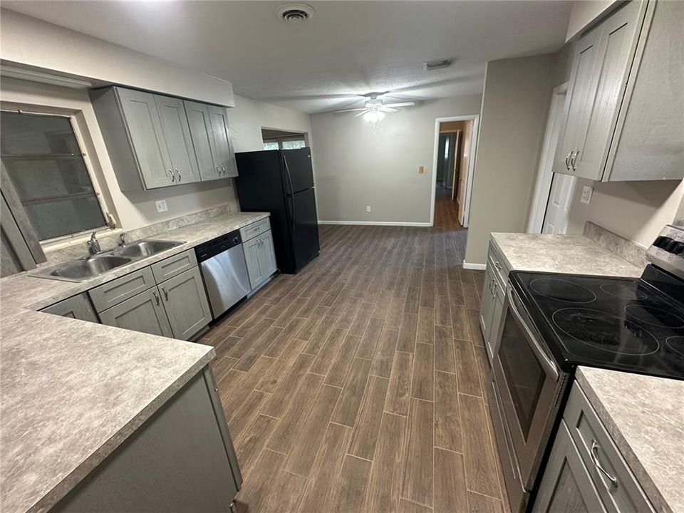 En Renta: $1,995 (3 camas, 2 baños, 1684 Pies cuadrados)
