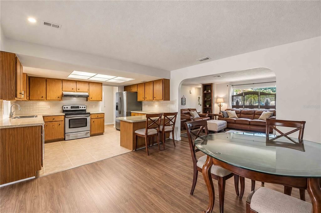 En Venta: $220,000 (2 camas, 2 baños, 1790 Pies cuadrados)