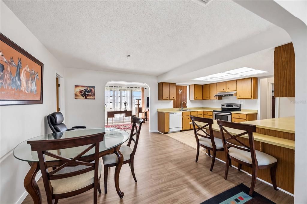 En Venta: $220,000 (2 camas, 2 baños, 1790 Pies cuadrados)