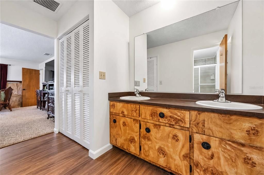 En Venta: $220,000 (2 camas, 2 baños, 1790 Pies cuadrados)