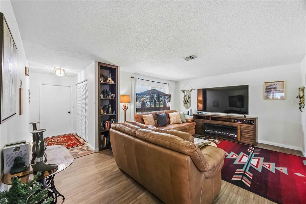 En Venta: $220,000 (2 camas, 2 baños, 1790 Pies cuadrados)