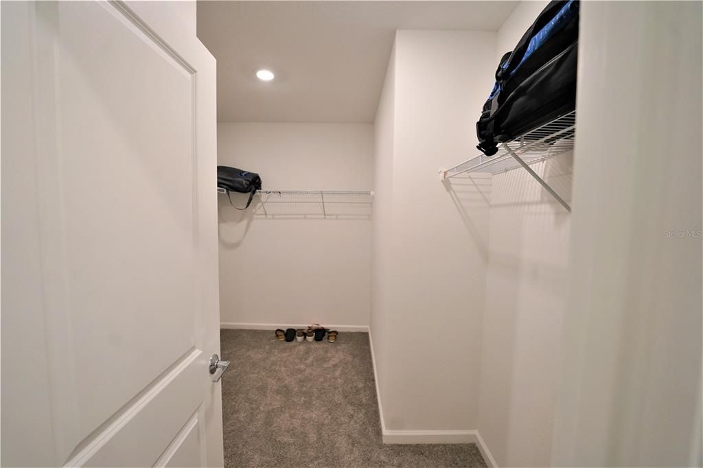 В аренду: $3,300 (5 спален, 2 ванн, 2355 Квадратных фут)