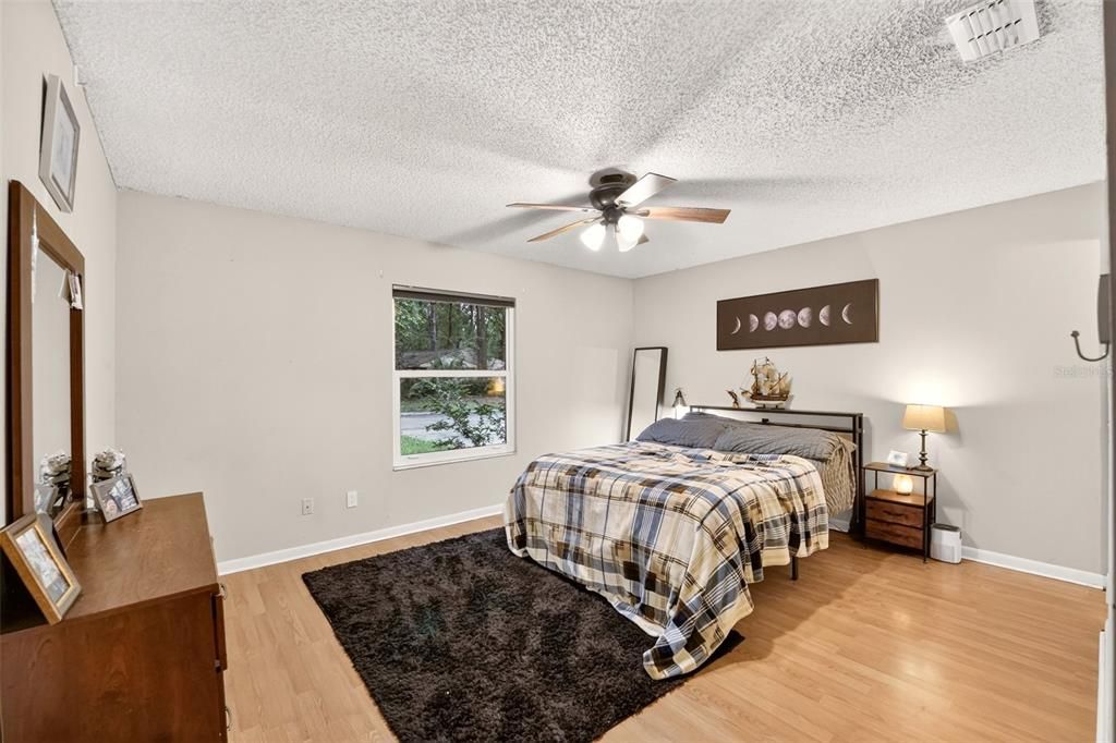 For Sale: $309,000 (3 beds, 2 baths, 1442 Square Feet)
