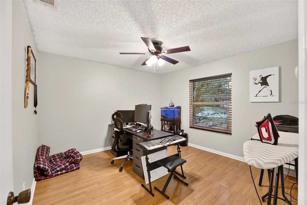 For Sale: $309,000 (3 beds, 2 baths, 1442 Square Feet)
