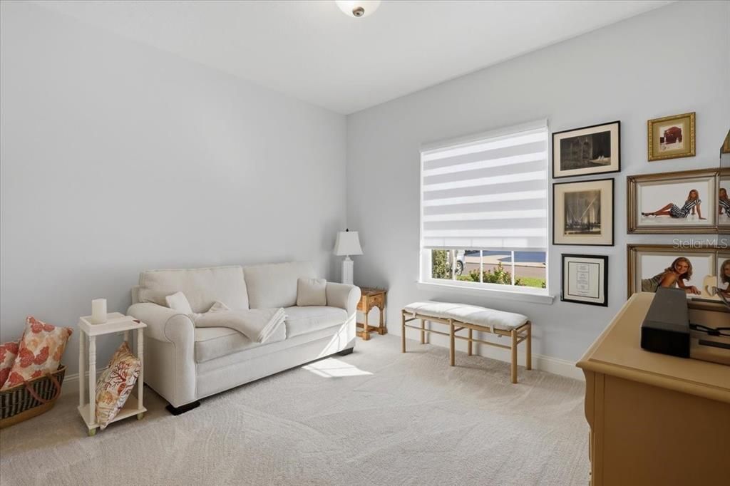 For Sale: $327,500 (3 beds, 2 baths, 1885 Square Feet)