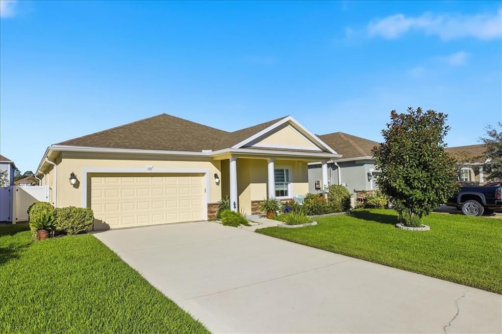 For Sale: $327,500 (3 beds, 2 baths, 1885 Square Feet)