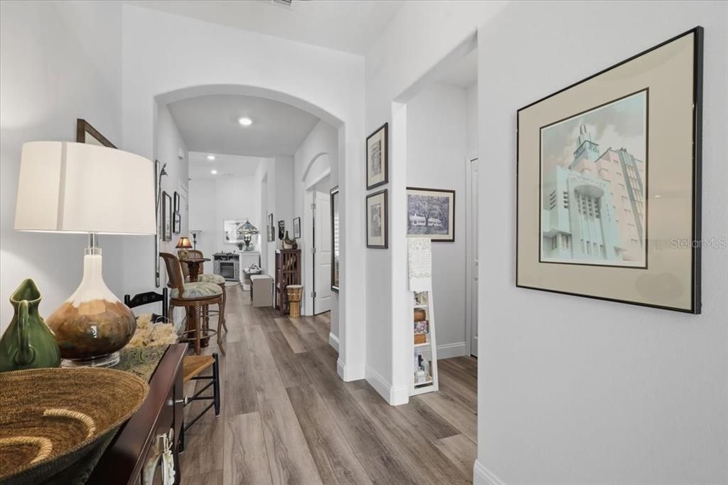 For Sale: $327,500 (3 beds, 2 baths, 1885 Square Feet)
