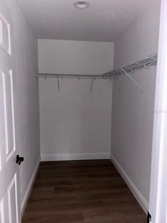 For Sale: $249,900 (3 beds, 2 baths, 1405 Square Feet)