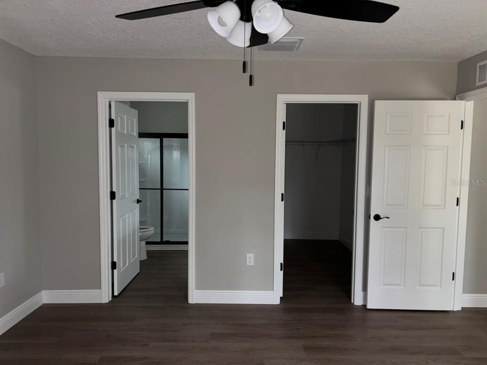 For Sale: $249,900 (3 beds, 2 baths, 1405 Square Feet)