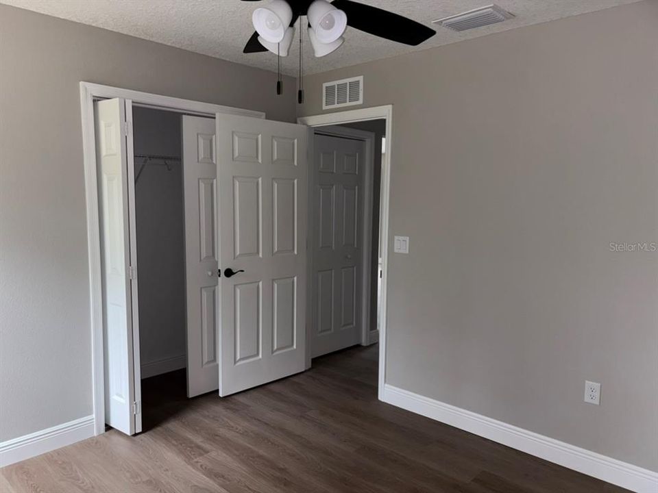 For Sale: $249,900 (3 beds, 2 baths, 1405 Square Feet)