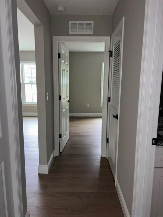 For Sale: $249,900 (3 beds, 2 baths, 1405 Square Feet)