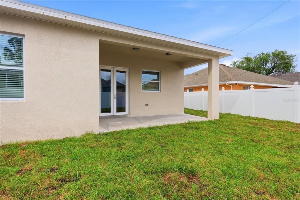 На продажу: $569,900 (4 спален, 2 ванн, 1802 Квадратных фут)