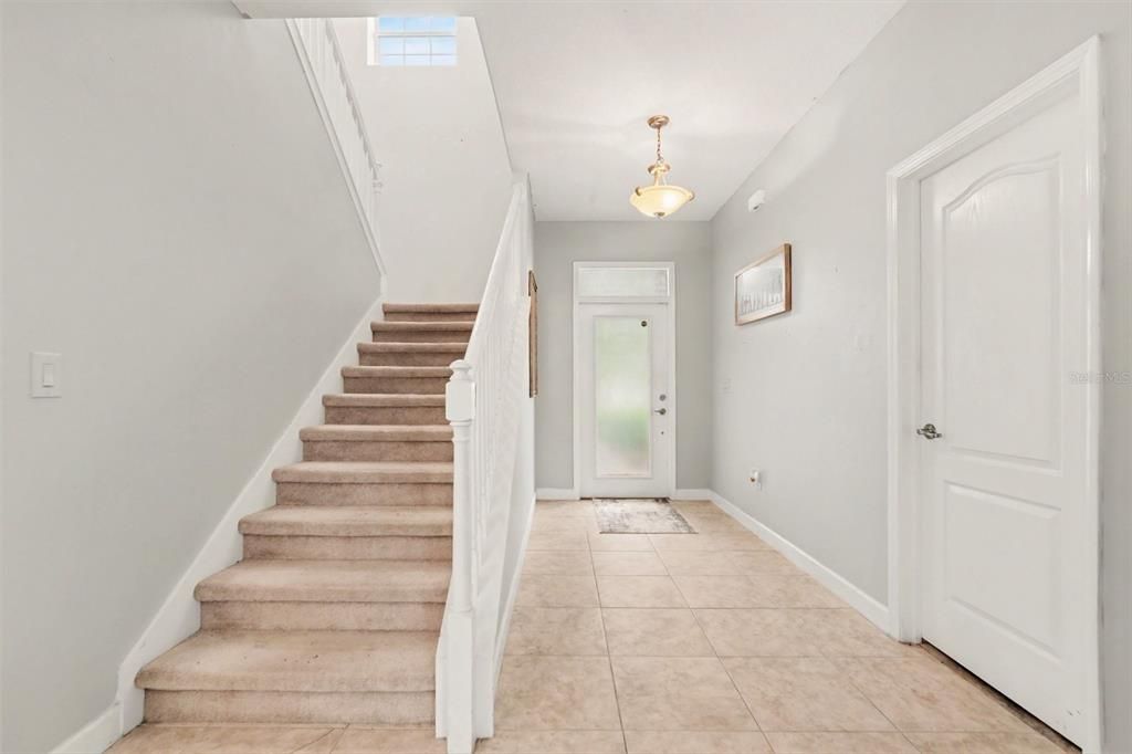 En Venta: $450,000 (5 camas, 3 baños, 2320 Pies cuadrados)