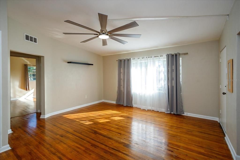 En Renta: $2,900 (4 camas, 2 baños, 1822 Pies cuadrados)