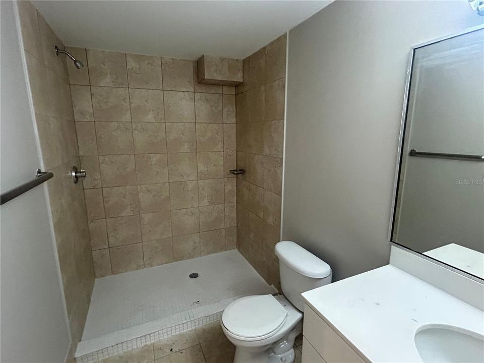 For Rent: $1,400 (3 beds, 3 baths, 1400 Square Feet)