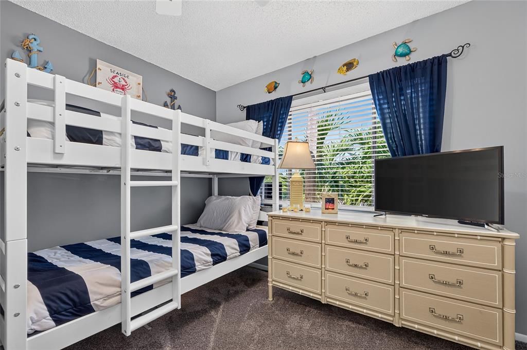 En Venta: $389,000 (2 camas, 2 baños, 1016 Pies cuadrados)