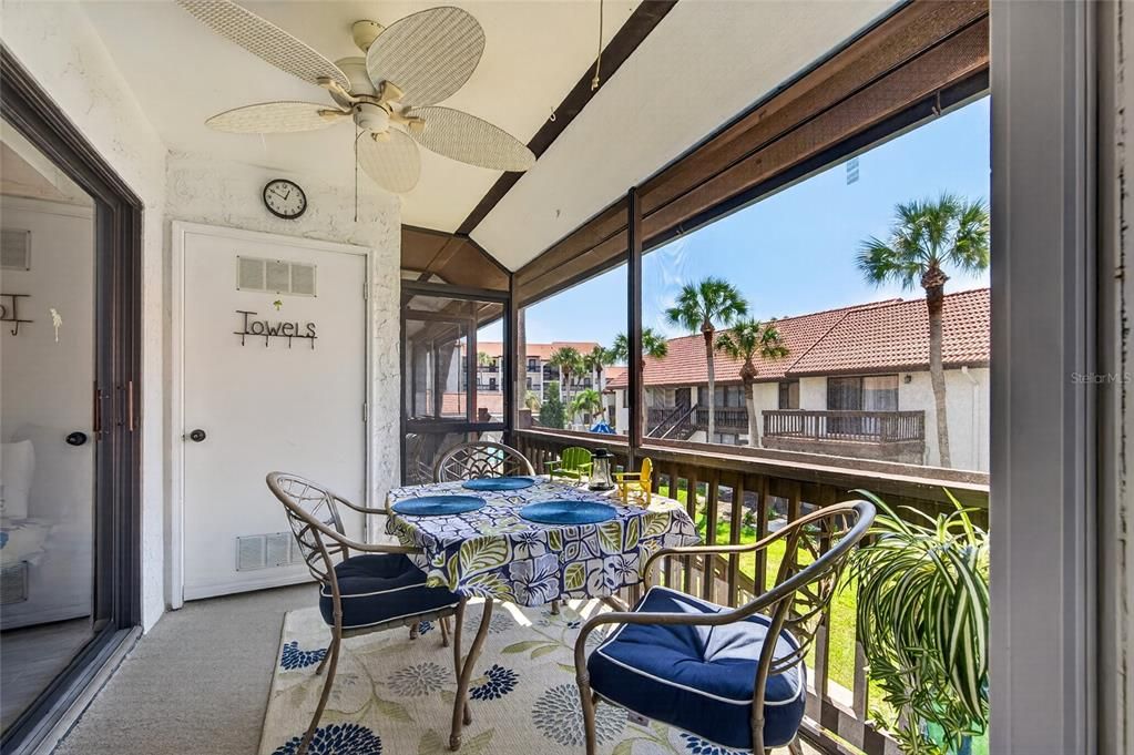 En Venta: $389,000 (2 camas, 2 baños, 1016 Pies cuadrados)