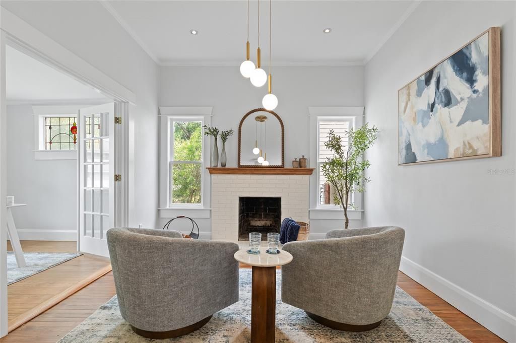 For Sale: $1,150,000 (3 beds, 2 baths, 1652 Square Feet)