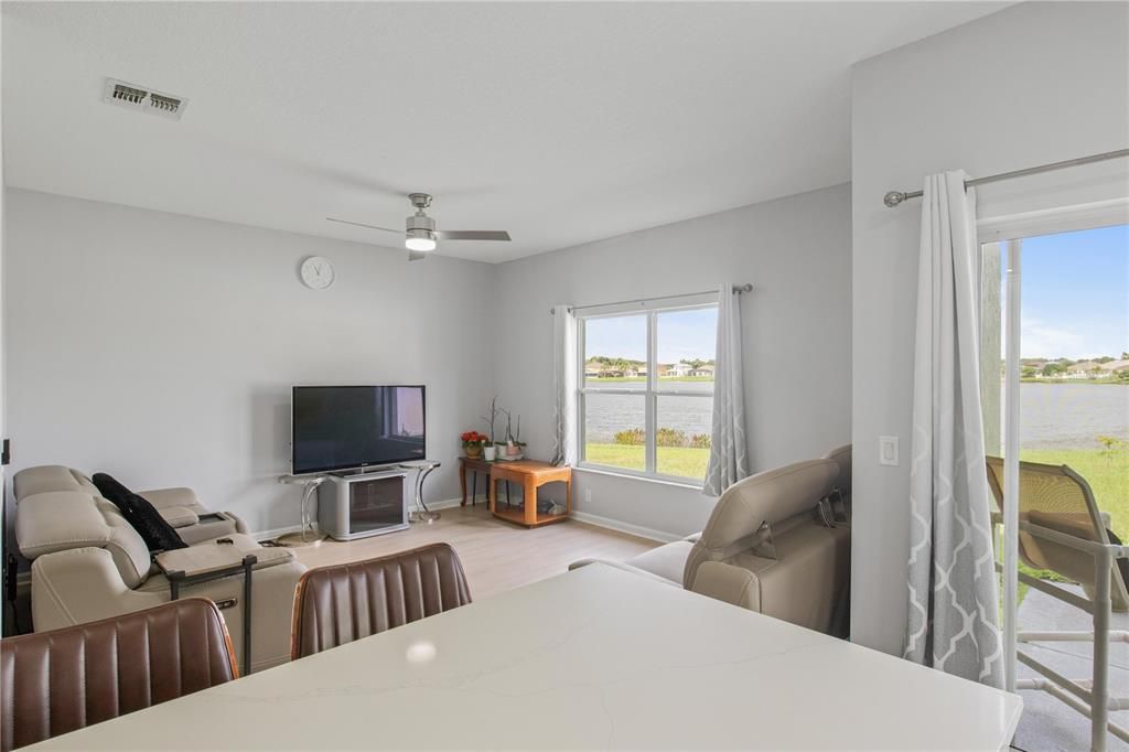 В аренду: $2,850 (4 спален, 2 ванн, 2062 Квадратных фут)