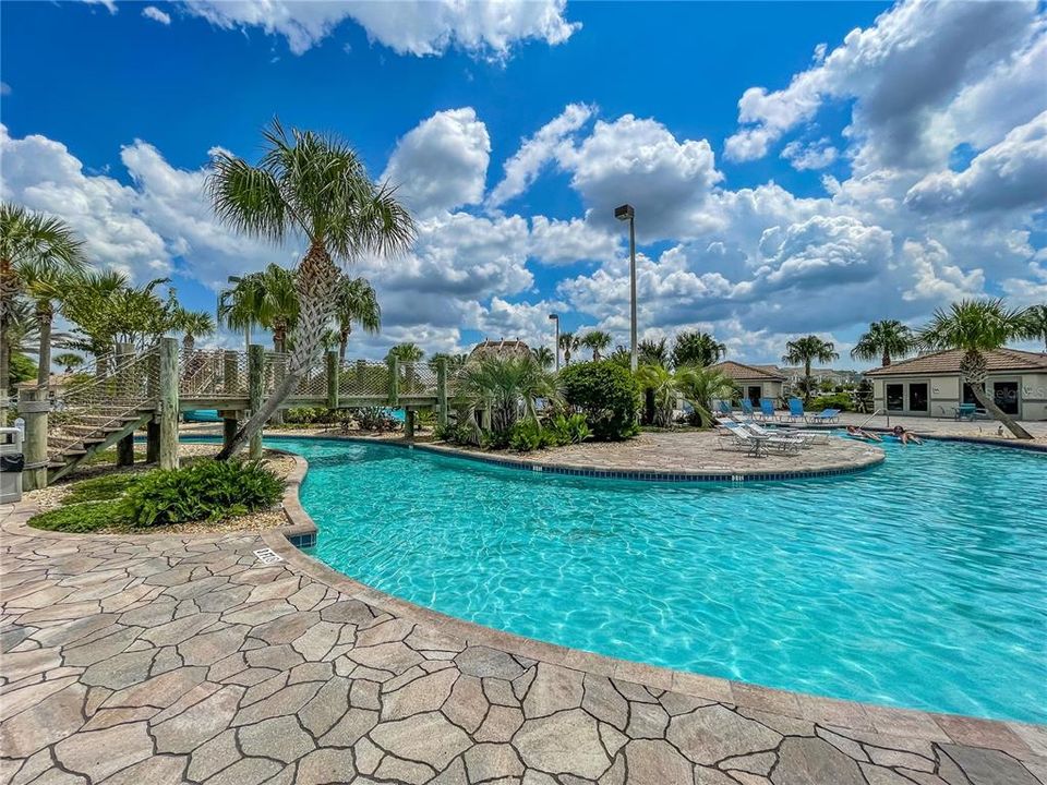 For Sale: $580,000 (6 beds, 6 baths, 3339 Square Feet)