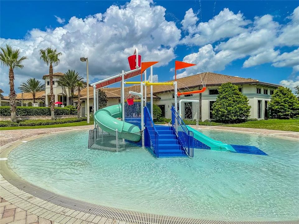 For Sale: $580,000 (6 beds, 6 baths, 3339 Square Feet)