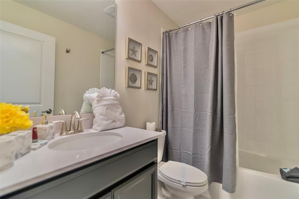 For Sale: $580,000 (6 beds, 6 baths, 3339 Square Feet)