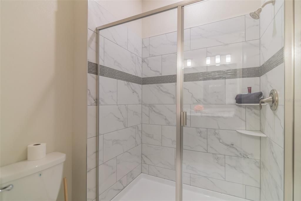 For Sale: $580,000 (6 beds, 6 baths, 3339 Square Feet)