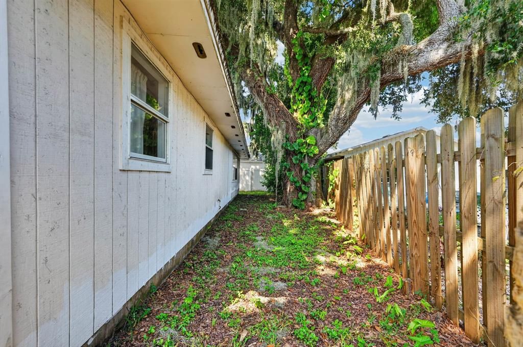 En Venta: $339,000 (4 camas, 2 baños, 1585 Pies cuadrados)