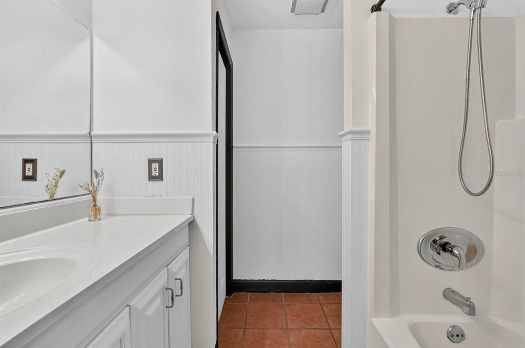 En Venta: $339,000 (4 camas, 2 baños, 1585 Pies cuadrados)